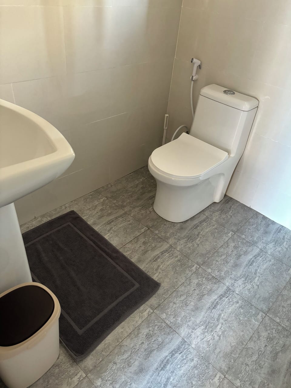 Separate tub and shower, rainfall showerhead, towels, soap