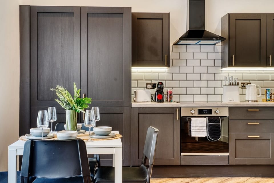 Apartment | Living area | Flat-screen TV