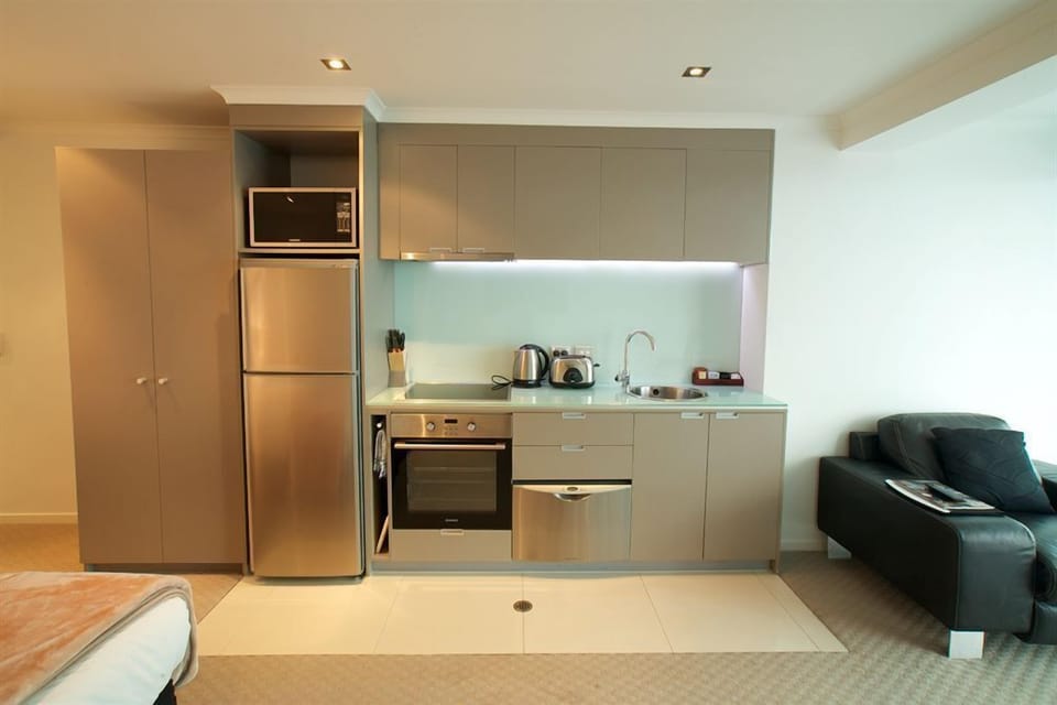 Comfort Double Room, Balcony, Pool View | Private kitchen | Mini-fridge, microwave, oven, dishwasher