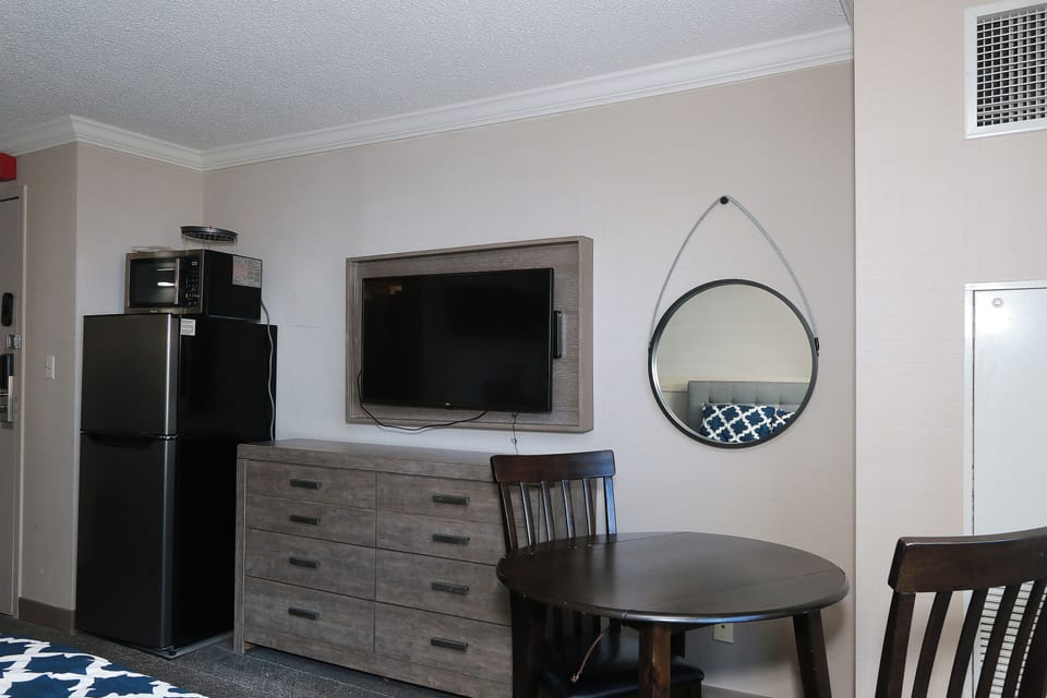 Deluxe Apartment, City View | 1 bedroom, desk, laptop workspace, soundproofing