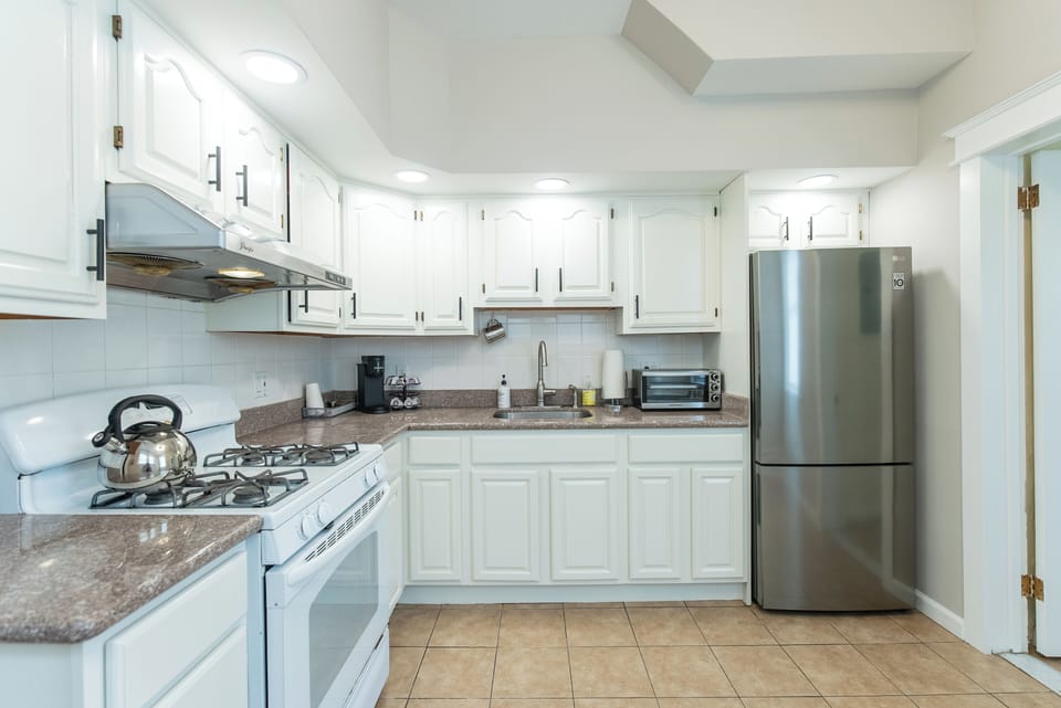Spacious kitchen with great amenities