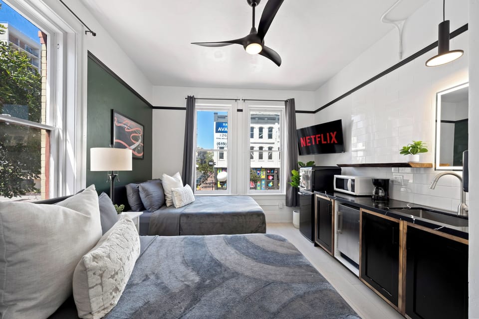 Deluxe Studio Suite (Shared Bathroom) | Premium bedding, memory foam beds, individually furnished