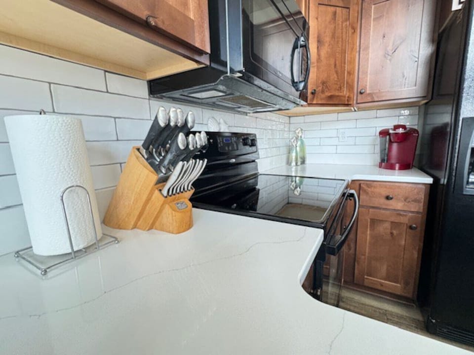 Newly Updated Countertops and Backsplash