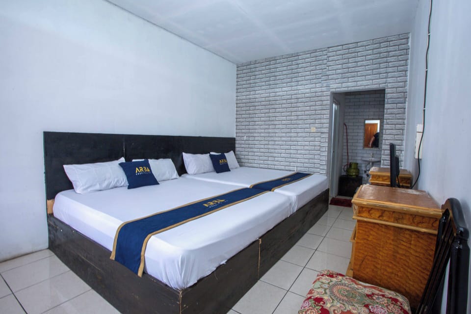 Family Double Room, Garden View | Free WiFi, bed sheets
