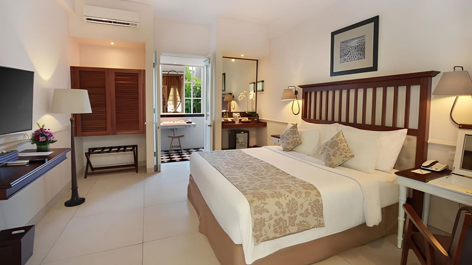 Deluxe Executive | Premium bedding, pillowtop beds, in-room safe, individually decorated