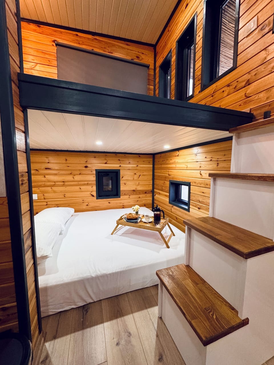 Bohemian Tiny Home Lake View | Minibar, individually decorated, desk, free WiFi