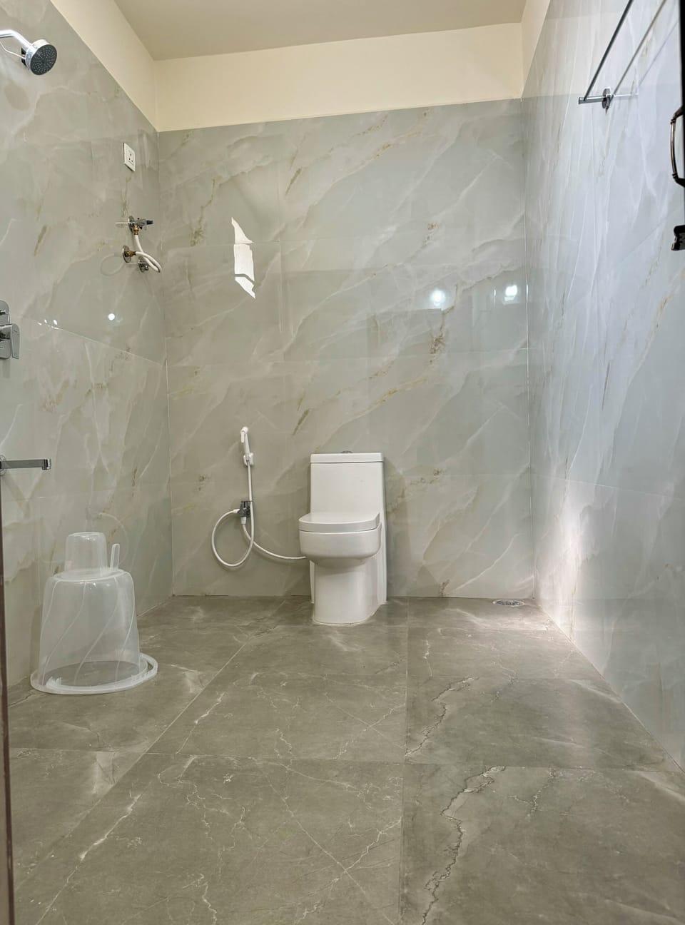 Standard Double Room | Bathroom