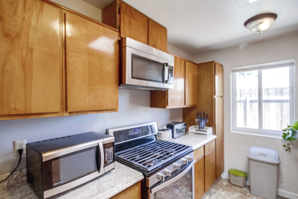 Cook with ease in a fully stocked kitchen, ready for any meal.