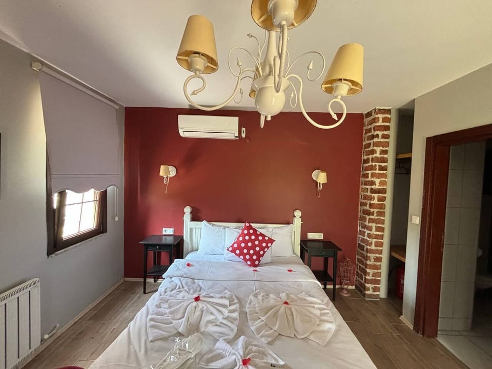 Deluxe Double Room, Garden View