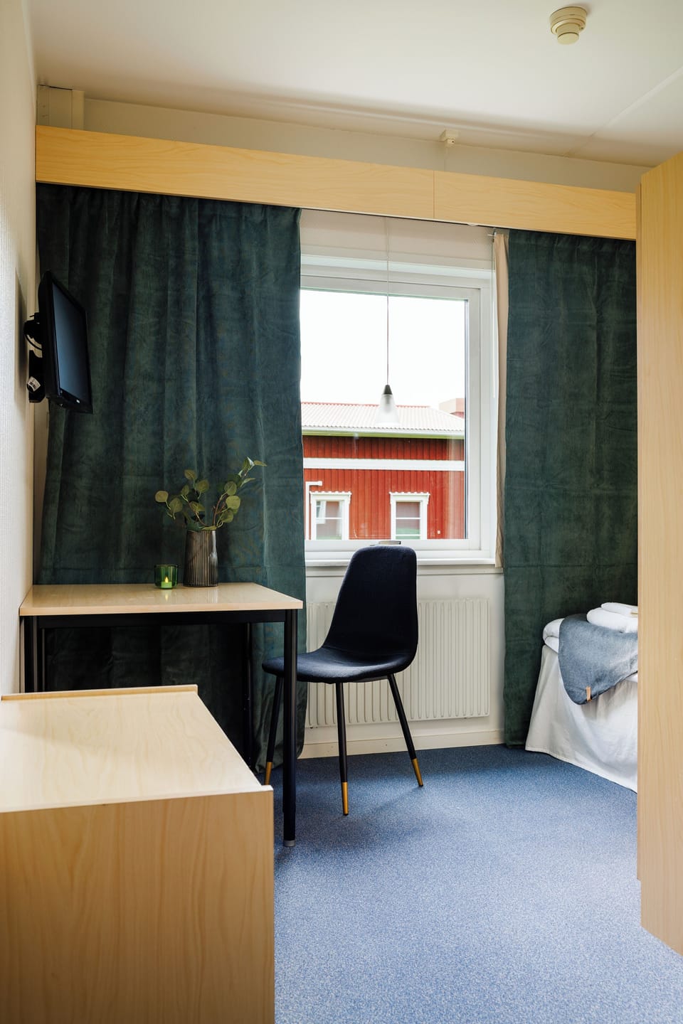 Single Room | Desk, laptop workspace, free WiFi, bed sheets