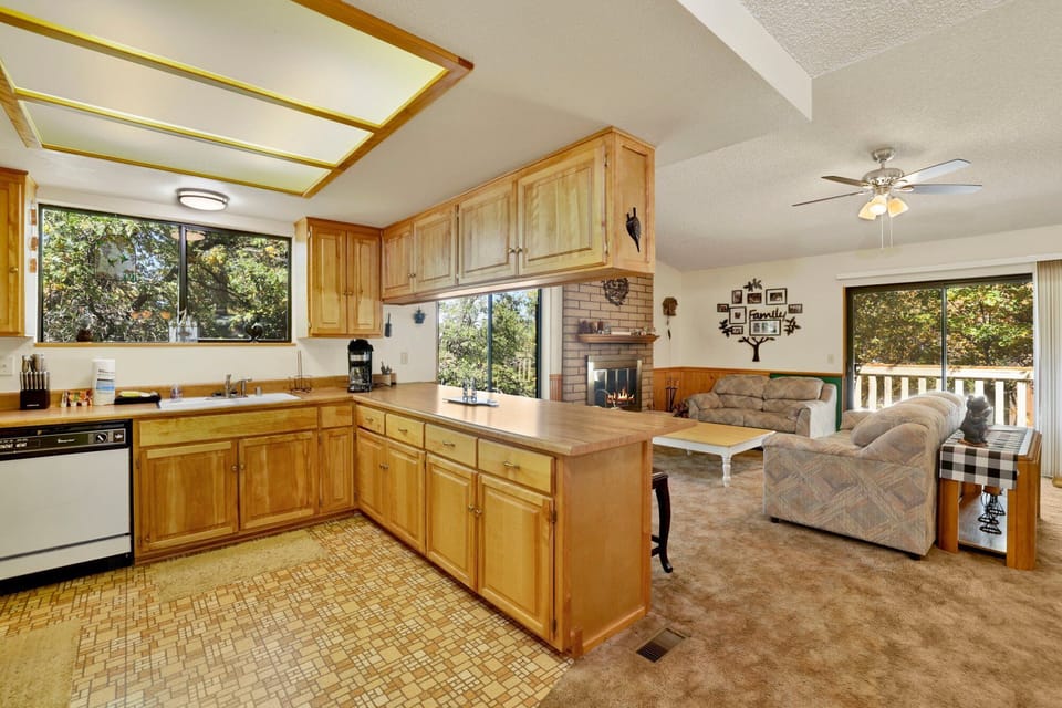 Cabin, Multiple Beds, Patio, Mountain View (2482) | Interior