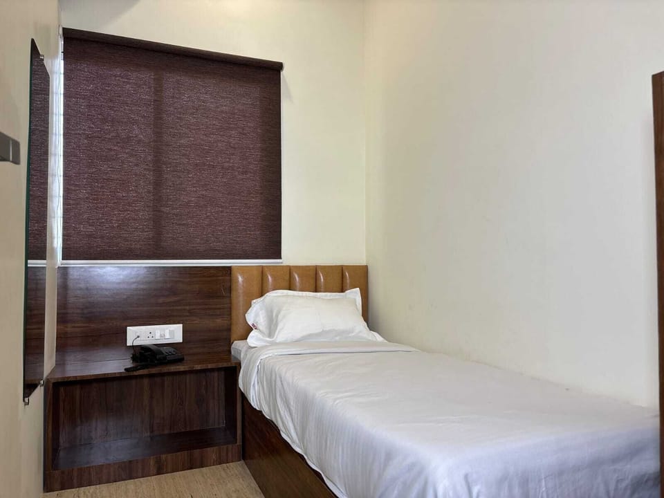 Basic Cabin | Free WiFi, bed sheets