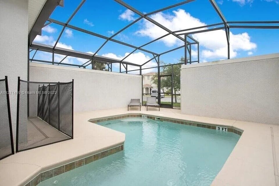 Oasis Club ChampionsGate private home pool