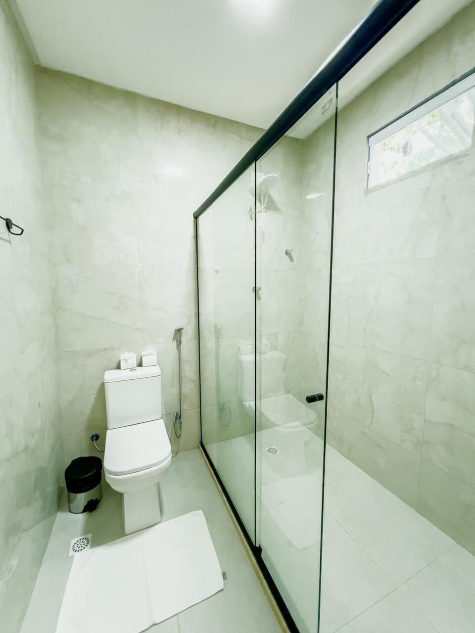 Comfort Suite, Lanai | Bathroom | Shower, hair dryer, towels, soap