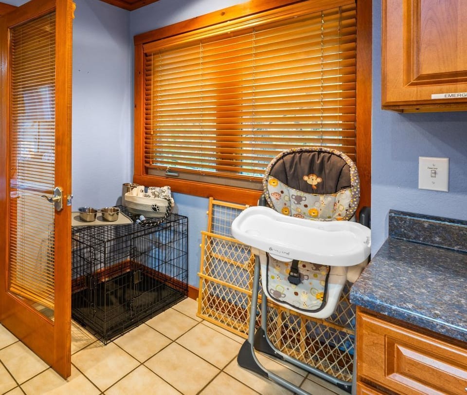 Your baby and fur baby will both feel at home with our baby and pet friendly amenities conveniently located in the scullery!