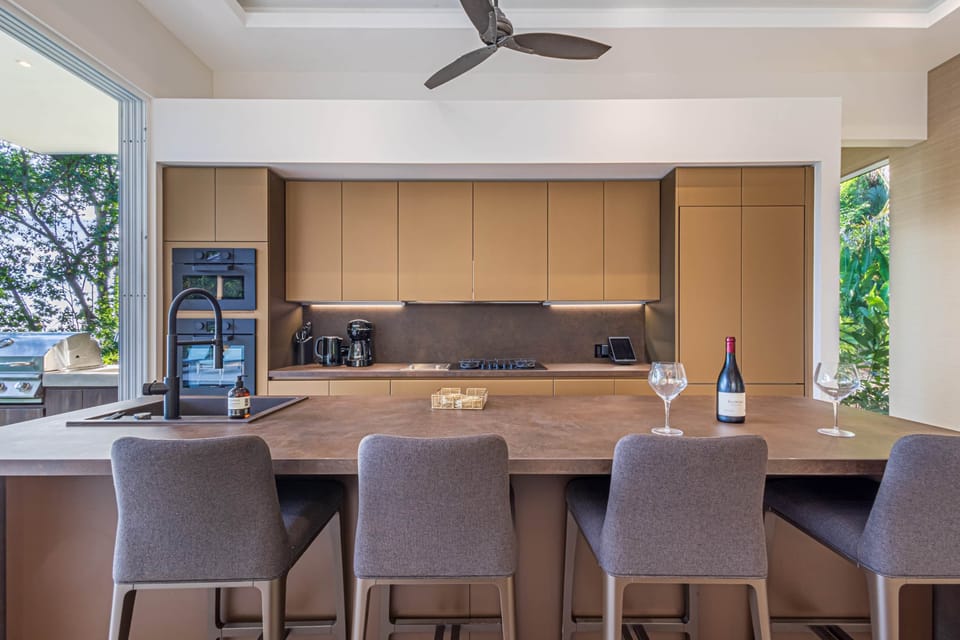 Villa Sueño, Designer Kitchen (1)
