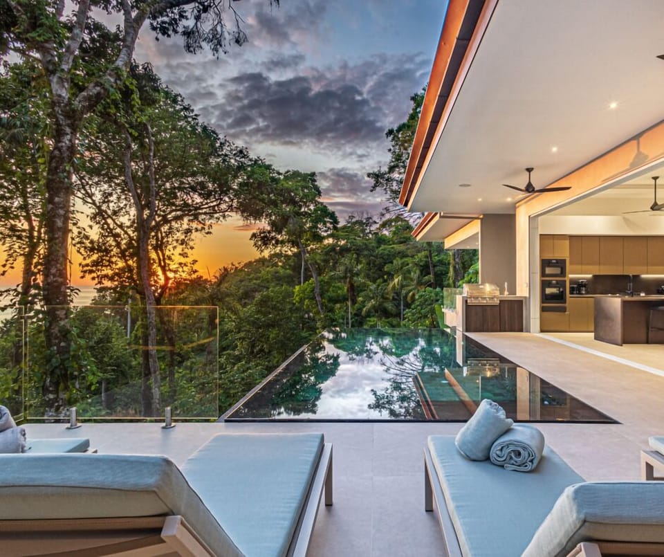VILLA SUENO SUNSET