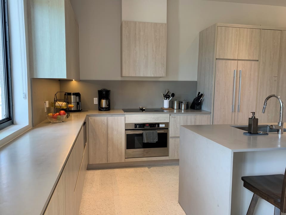 Kitchen counter space & island