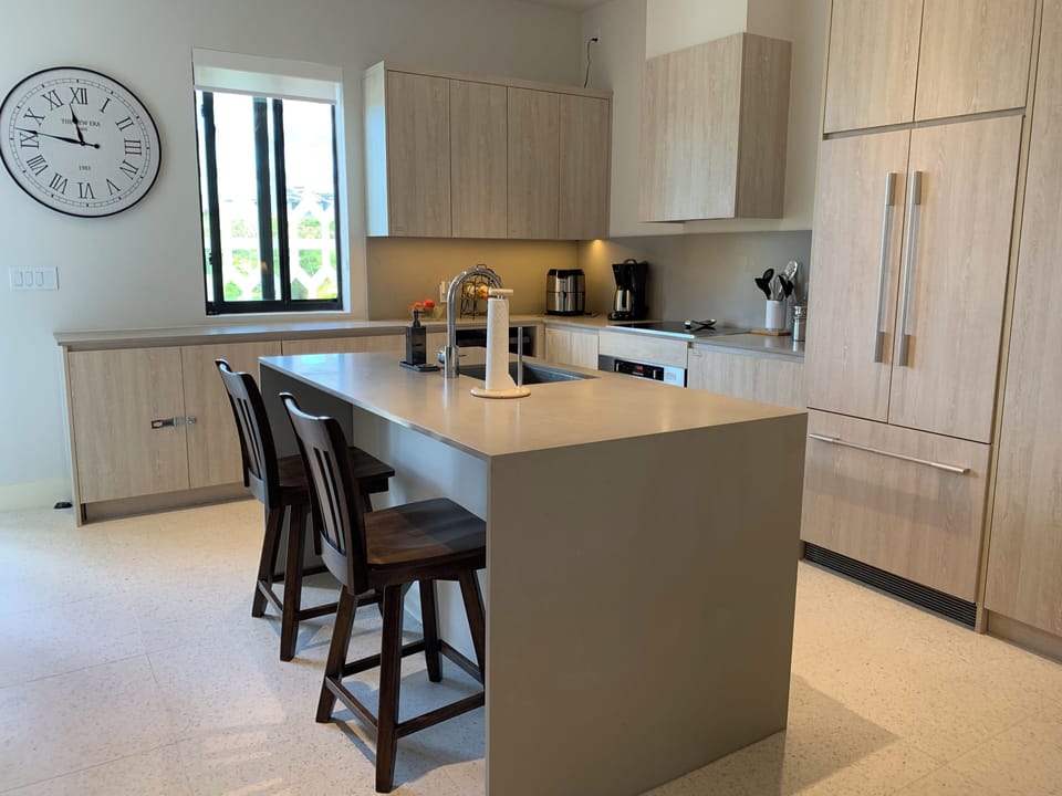 Breakfast bar
