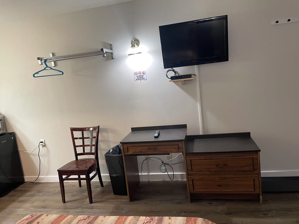Basic Room | Living area