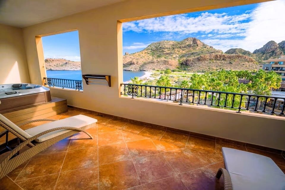Hot Tub with oceanfront view.