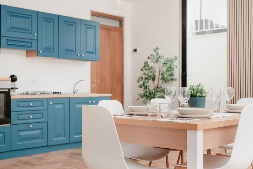 Kitchen or kitchenette,Dining area