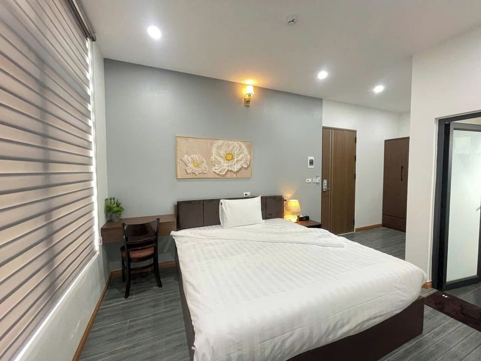 Basic Double Room Single Use, Patio, City View | Desk, free WiFi