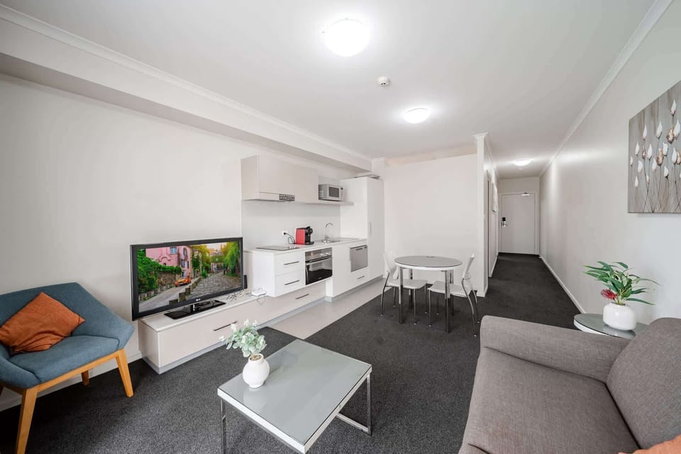 Living Area/Dining Area/Kitchen
