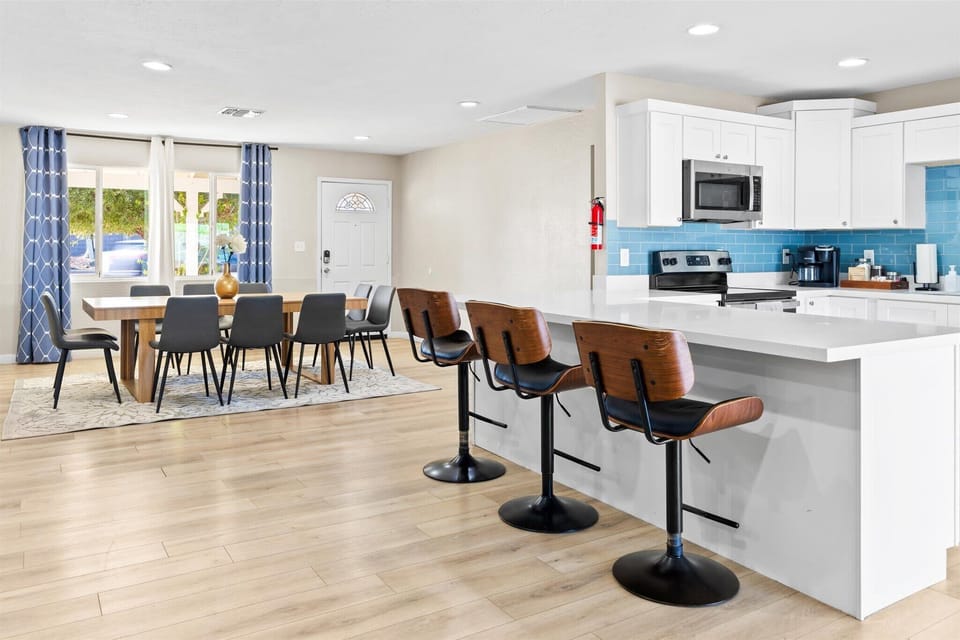 Spacious and seamless! Our open floor concept invites natural flow and endless possibilities.