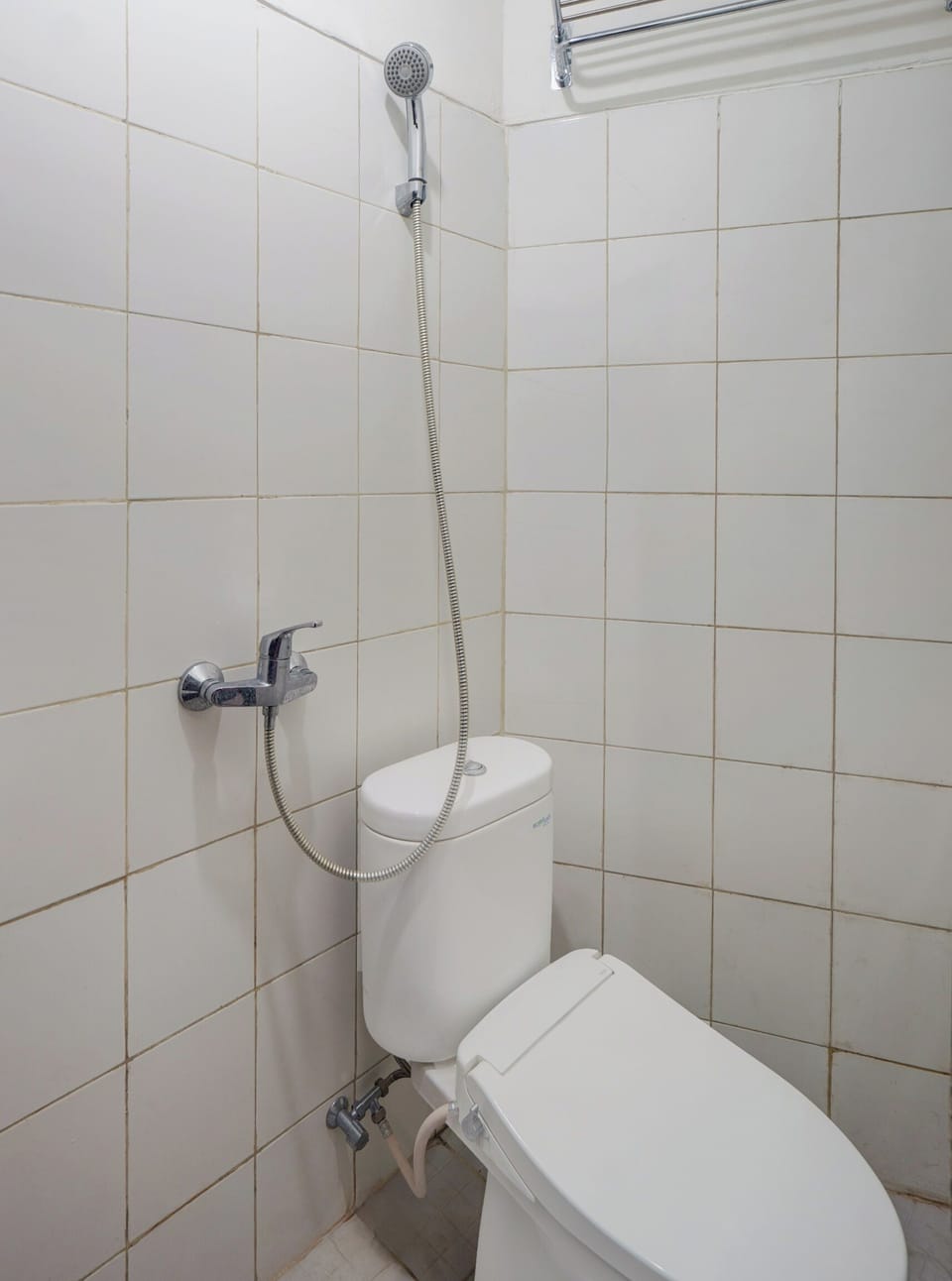 Shower, free toiletries, towels, soap