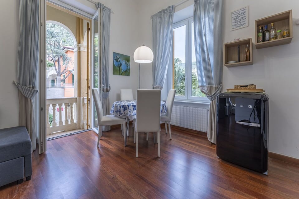 Autumn, Kitchen, Living Room, Spring, Summer