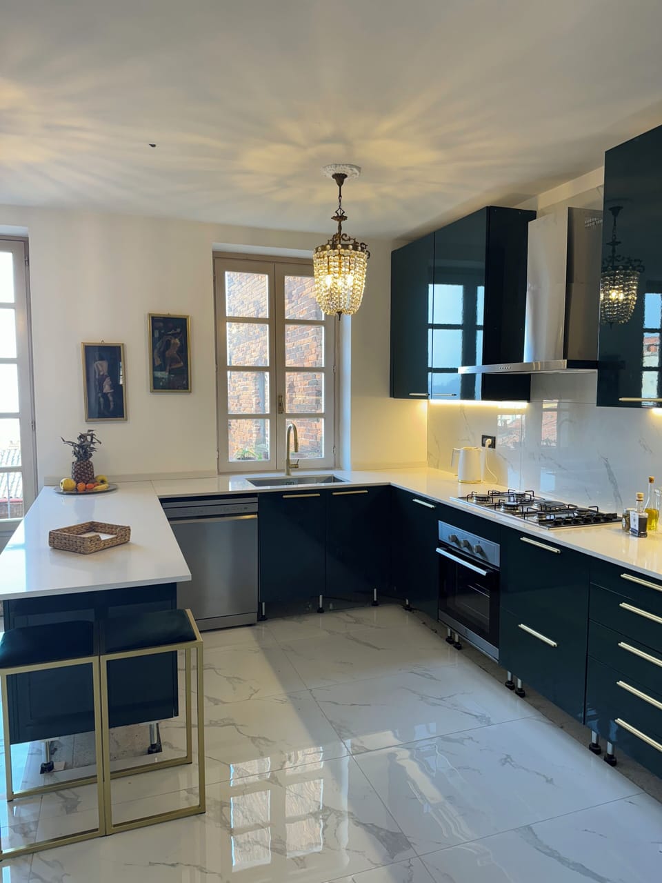 Fully-equipped Kitchen