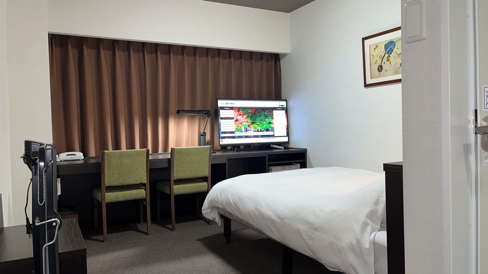 Desk, WiFi (free), bed sheets