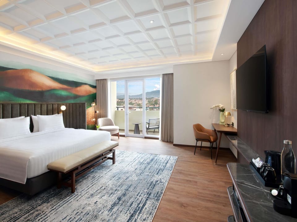 Junior Suite, 1 King Bed | Soundproofing, free WiFi