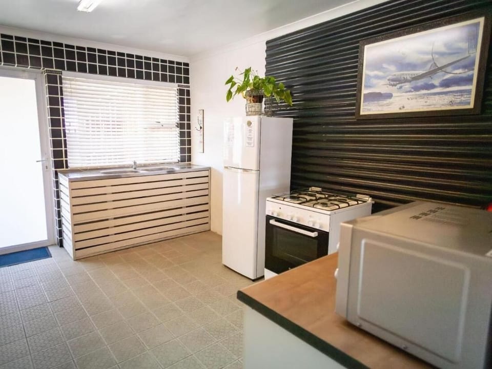 Apartment, 1 Bedroom, Smoking, Patio | Interior