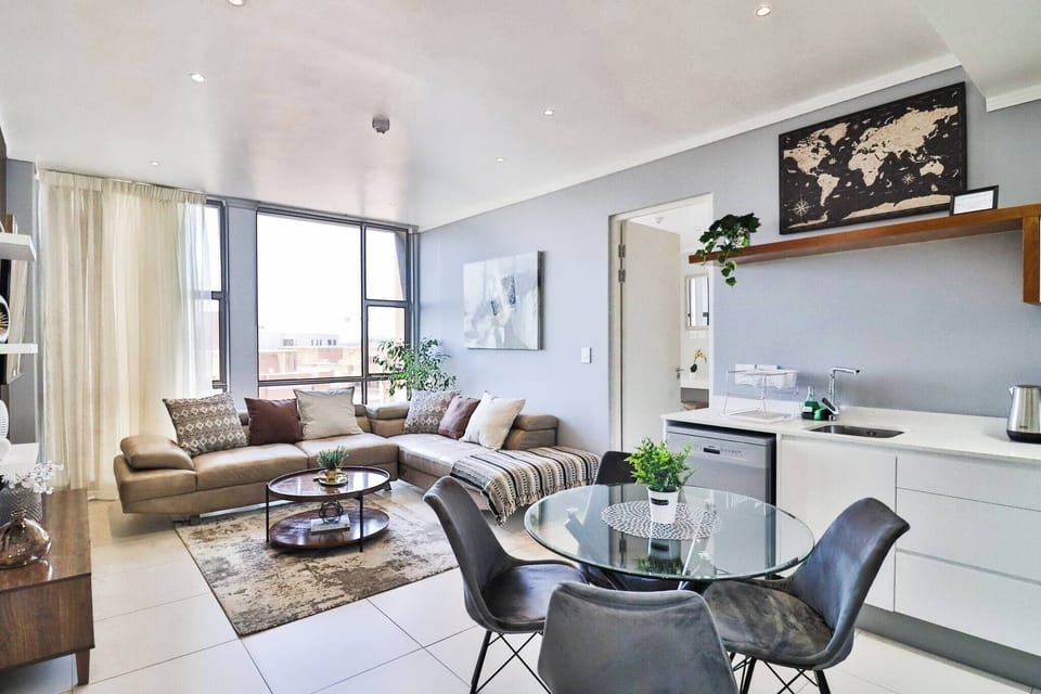 Apartment, 2 Bedrooms, Accessible, Balcony | Interior
