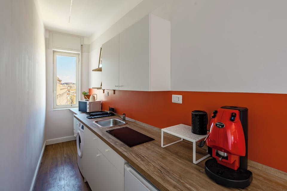Apartment, 3 Bedrooms, Sea View, Tower | Private kitchen | Espresso maker, coffee/tea maker, electric kettle