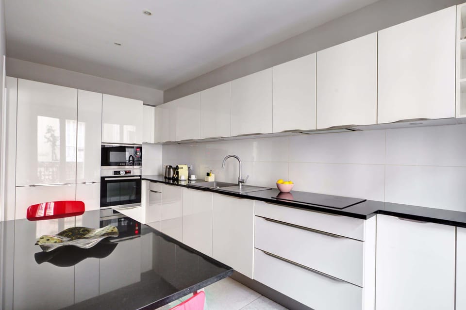 The kitchen is fully equipped to prepare a simple meal 