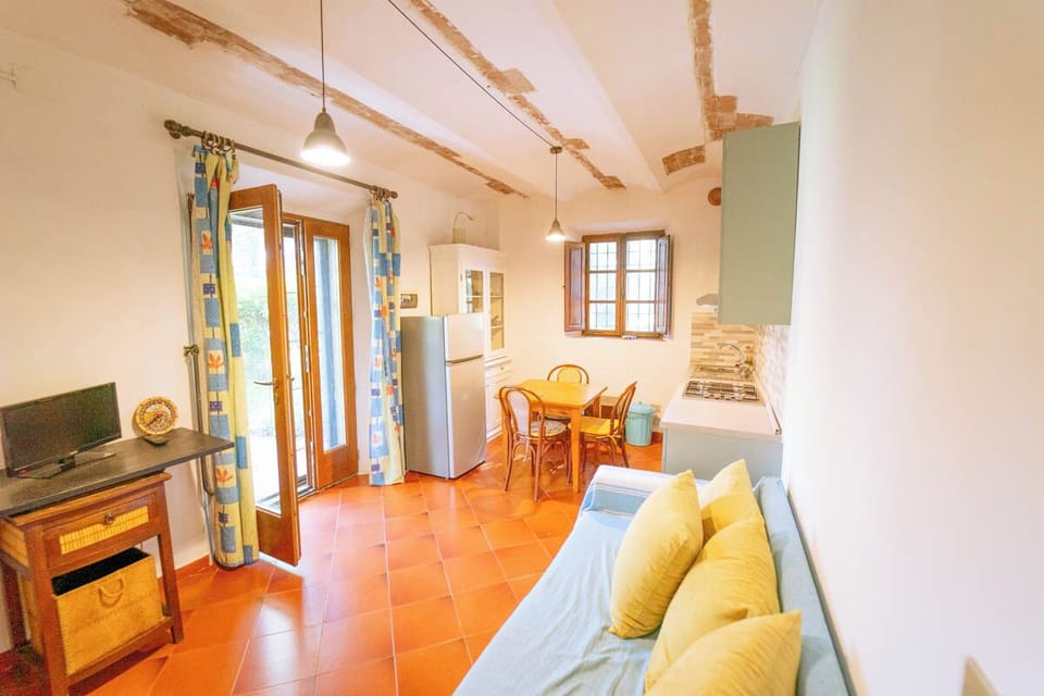 Comfort Condo, 1 Queen Bed with Sofa bed, Patio | Private kitchen