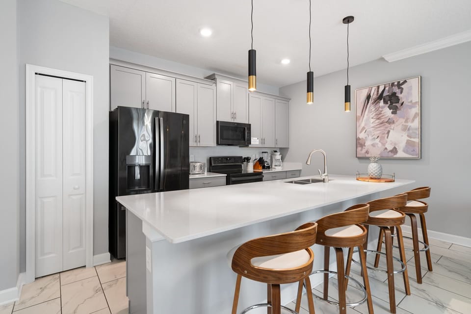 Fully-equipped kitchen