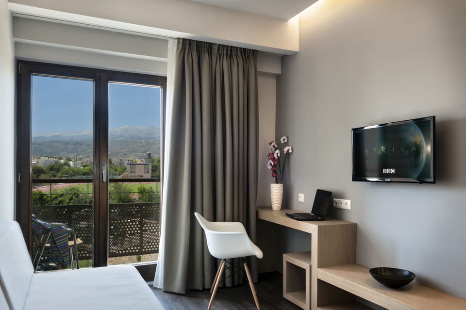 Suite | Living room | LED TV