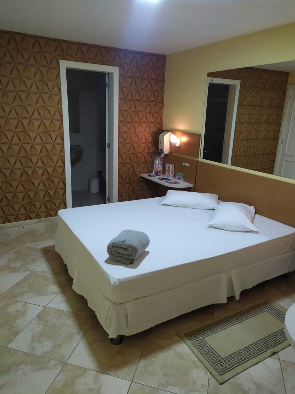 Economy Double or Twin Room | Minibar, desk, laptop workspace, free WiFi