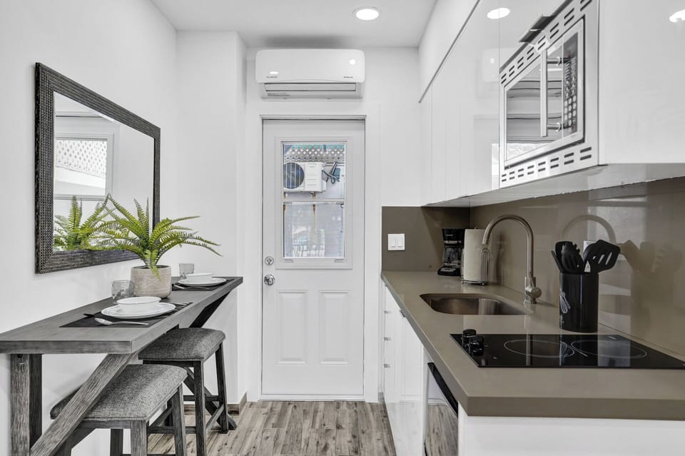 Fridge, microwave, stovetop