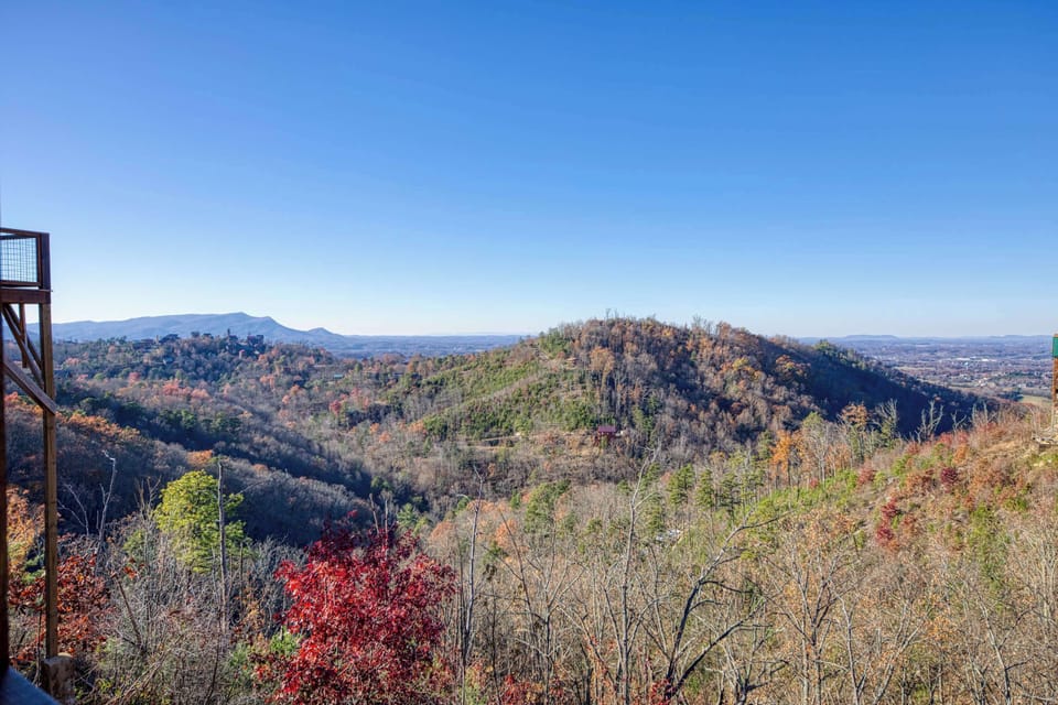 Unmatched Smoky Mountain Views · Prime Cabin Location