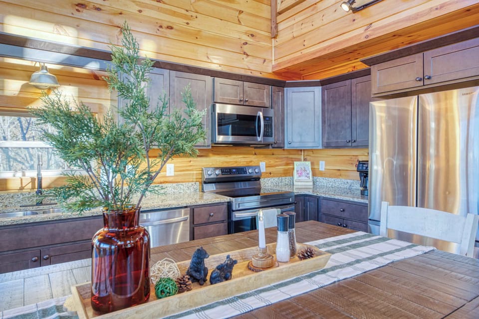 Fully Stocked Cabin Kitchen · Cook with Ease