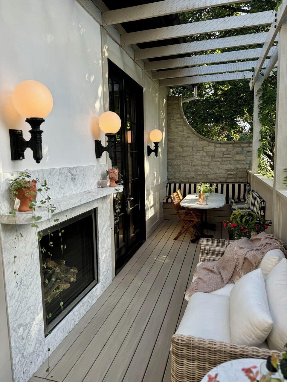 Outdoor dining