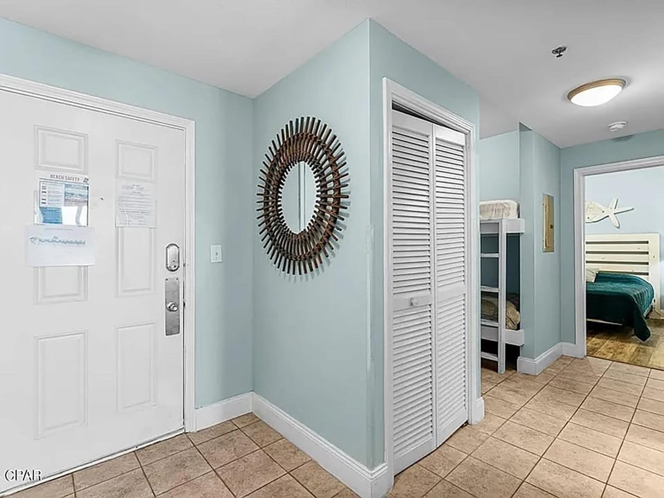 Condo, Multiple Beds (Laketown Wharf 1523) | Interior