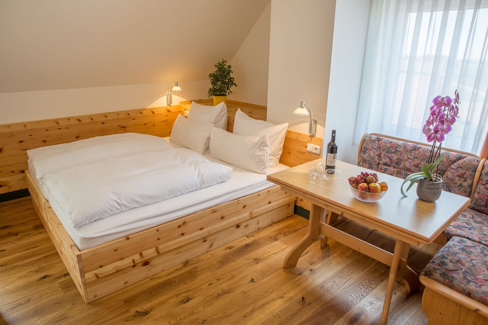 1 bedroom, premium bedding, pillowtop beds, desk