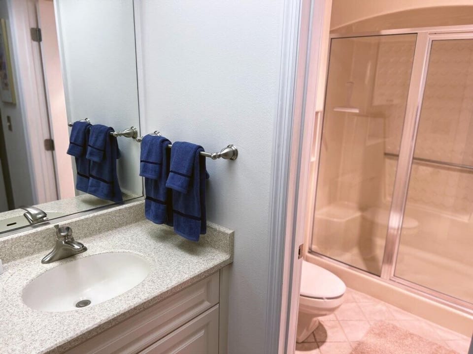 La Coquina 2BR – Beachfront w/ Pool & Views (532)