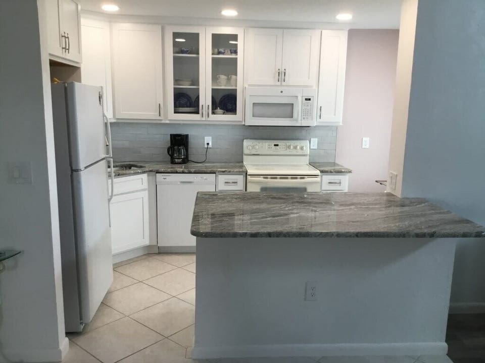 2BR Tamarind Condo – Steps to Pool & Gulf (766)